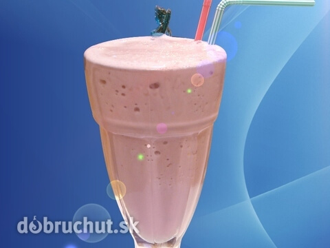Mliečny jahodový koktail